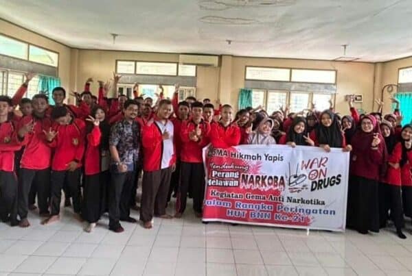Taping Gema WAR ON DRUGS, Menyanyikan Mars BNN "Anti Narkoba" Dalam Rangka Memecahkan Rekor MURI Taping Gema WAR ON DRUGS, Menyanyikan Mars BNN “Anti Narkoba” Dalam Rangka Memecahkan Rekor MURI