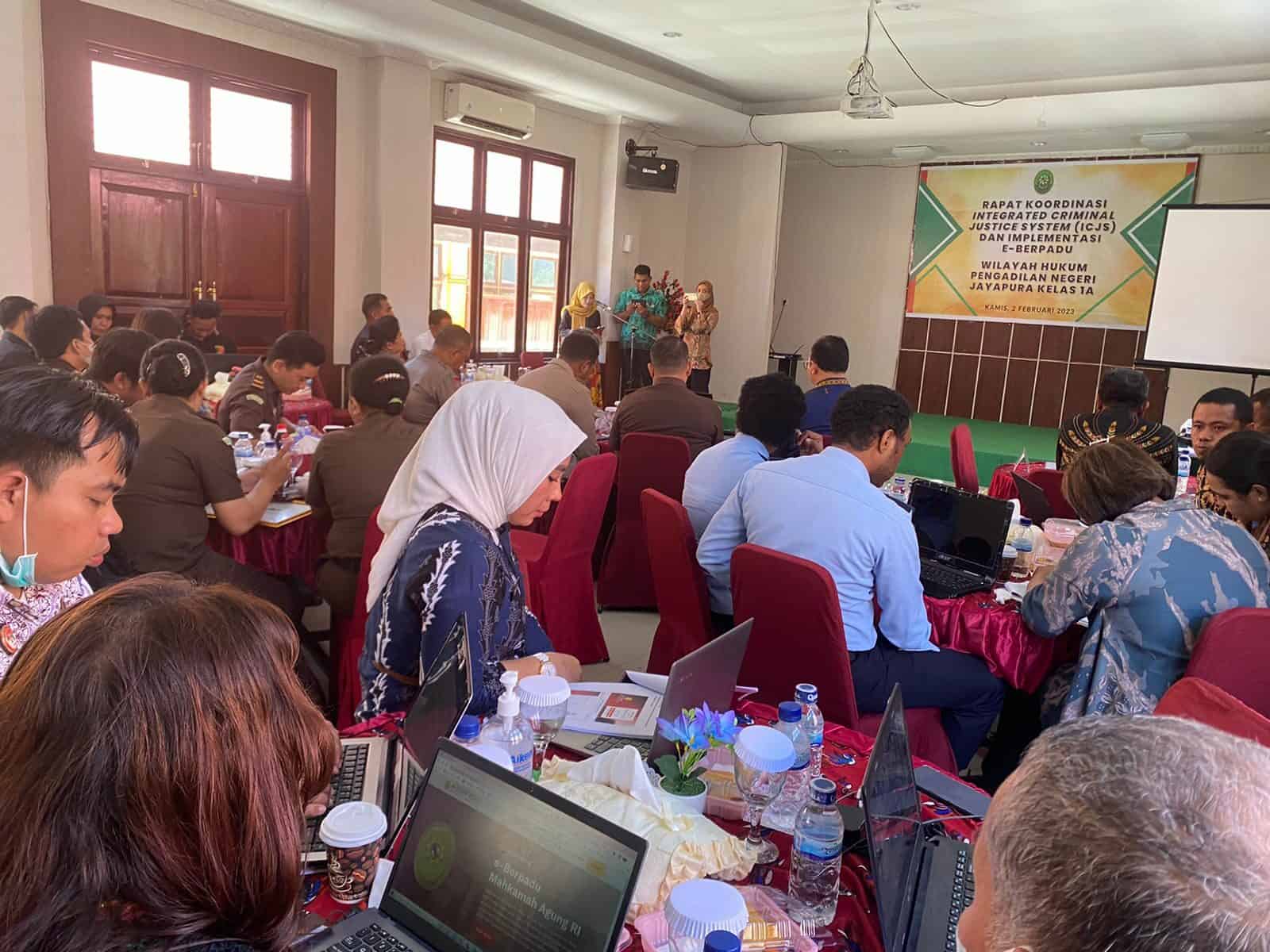 Rapat Koordinasi ICJS dan Implementasi e-BERPADU di Pengadilan Negeri Jayapura Rapat Koordinasi ICJS dan Implementasi e-BERPADU