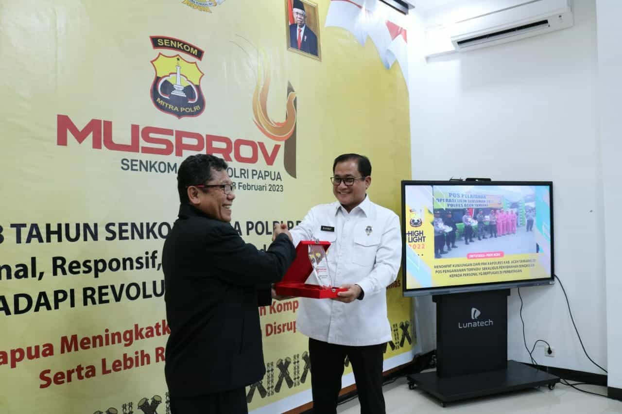 Kepala BNNP Papua Hadiri Pembukaan Musyawarah Provinsi (Musprov) IV Senkom Mitra Polri Papua Kepala BNNP Papua Hadiri Pembukaan Musyawarah Provinsi (Musprov) IV Senkom Mitra Polri Papua