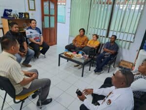 Audiensi KPU dan Bawaslu Kabupaten Waropen | Koordinasi dan Kerjasama Dalam Rangka Pelayanan Administrasi Kelengkapan Berkas Bakal Calon Anggota DPRD Kab. Waropen Pada Pemilu tahun 2024