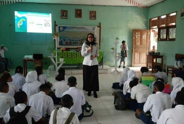 Diseminasi dan Informasi Melalui Penyuluhan pada kegiatan Masa Pengenalan Lingkungan Sekolah (MPLS) di