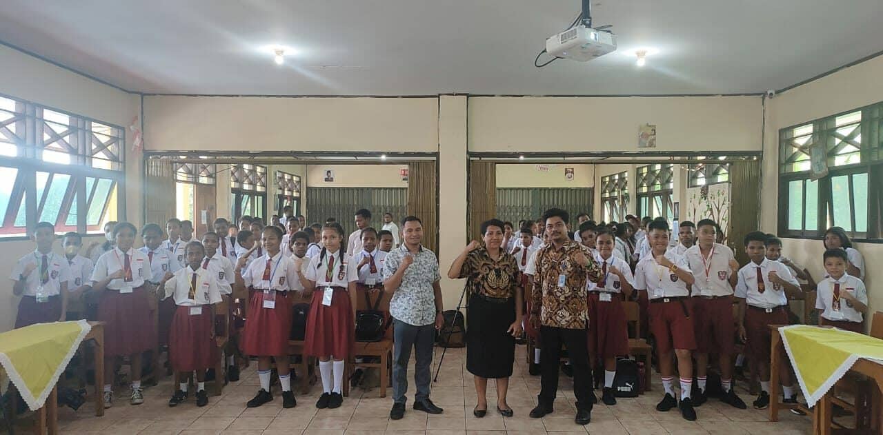 KIE P4GN Melalui Penyuluhan dalam rangka MPLS (Masa Pengenalan Lingkungan Sekolah) bagi Siswa-Siswi baru T.A. 2023/2024 SMP YPPK Kristus Raja Jayapura