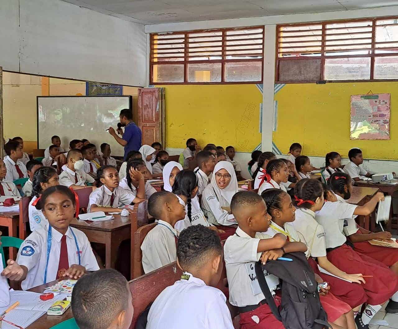 “Diseminasi dan Informasi melalui Penyuluhan pada kegiatan Masa Pengenalan Lingkungan Sekolah (MPLS) di