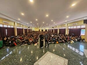 Diseminasi dan informasi pada kegiatan PKKMB Universitas Yapis Jayapura Tahun Akademik 2023/2024