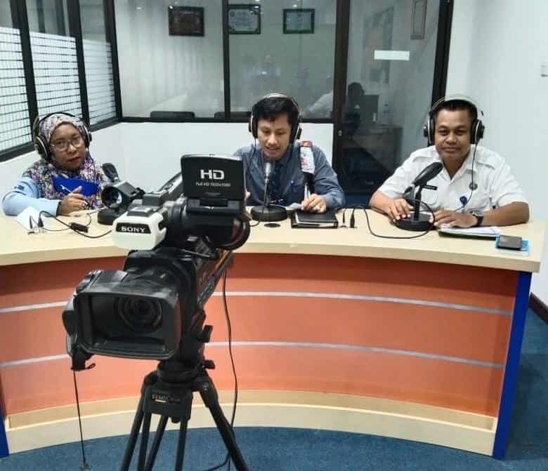 Informasi dan Edukasi P4GN Melalui Dialog Interaktif di RRI Jayapura Informasi dan Edukasi P4GN Melalui Dialog Interaktif di RRI Jayapura