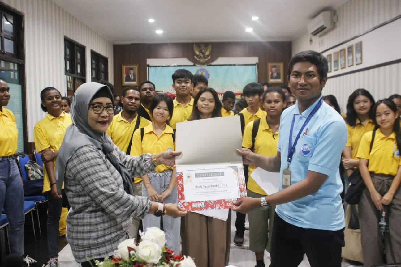 Kunjungan guru dan peserta didik dari Sekolah Papua Harapan Dalam Rangka melakukan Pengamatan dan Pemahaman Narkoba dan Dampaknya