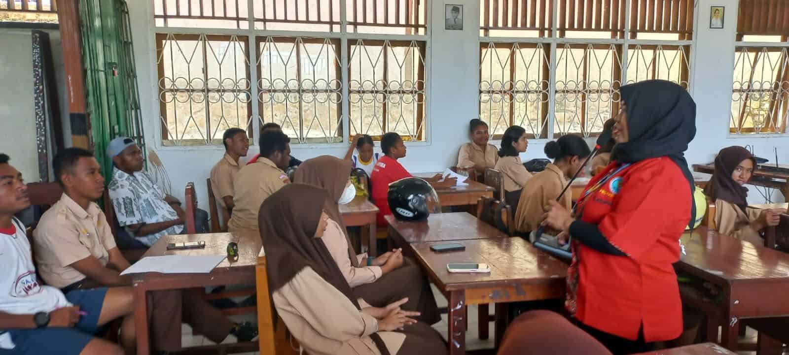 Diseminasi dan informasi P4GN pada kegiatan Advokat masuk sekolah di Aula SMA Negeri 1 Jayapura Diseminasi dan informasi P4GN pada kegiatan Advokat masuk sekolah