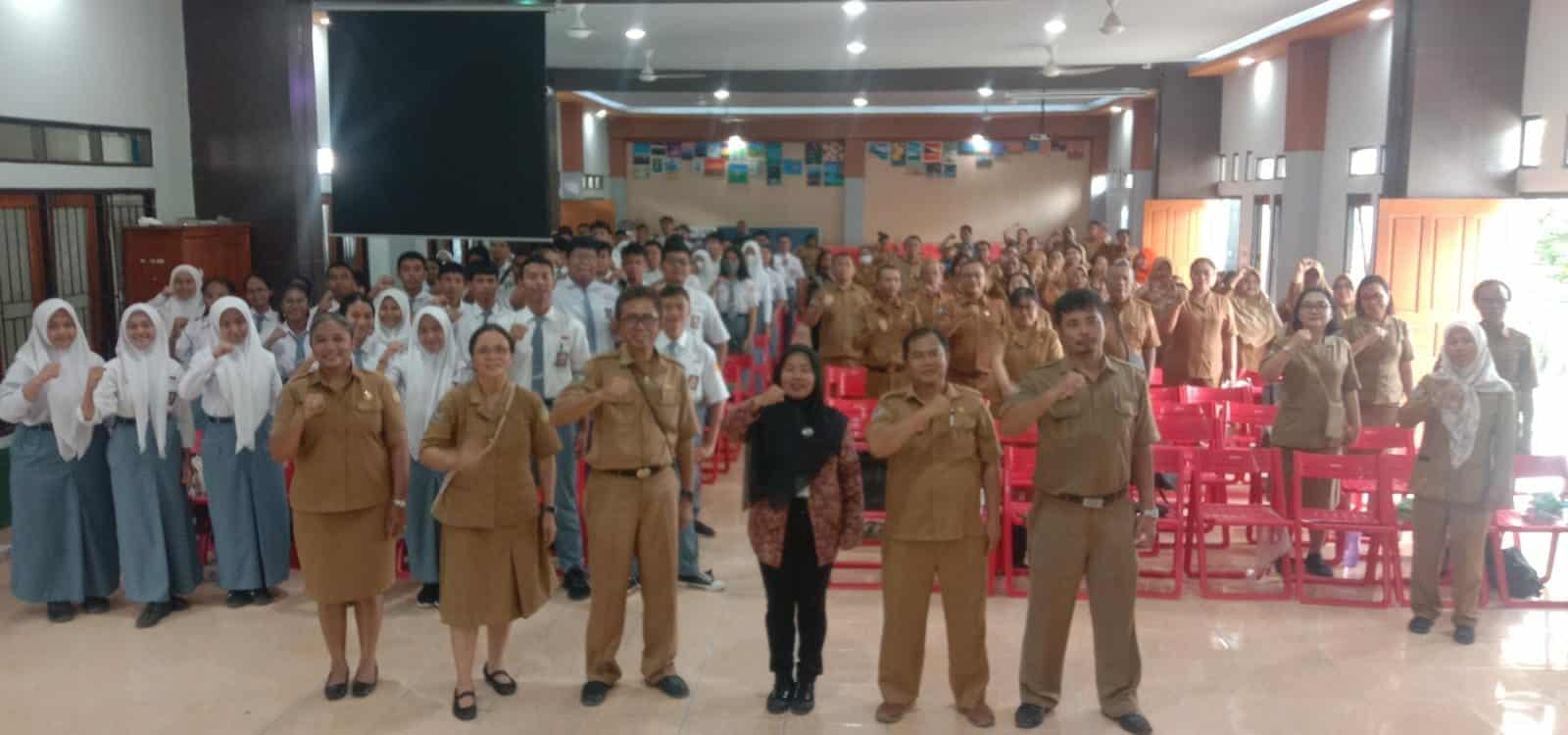 Diseminasi dan informasi P4GN pada kegiatan Pembelajaran dan Kesiswaan dengan Menonton dan Berdiksusi tentang Kebinekaan Global, Toleransi, Keberagaman dan Keberagaman Fisik untuk siswa dan Guru, Kekerasan Seksual dan Perundungan Latihan Kepemimpinan Mahasiswa Diseminasi dan informasi P4GN pada kegiatan Pembelajaran dan Kesiswaan dengan Menonton dan Berdiksusi tentang Kebinekaan Global, Toleransi, Keberagaman dan Keberagaman Fisik untuk siswa dan Guru, Kekerasan Seksual dan Perundungan Latihan Kepemimpinan Mahasiswa
